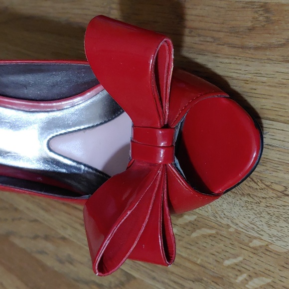 Paris Hilton 🥳 HOST PICK🥳 Vintage Red Bow Open Toe Heels 6 - Picture 3 of 16